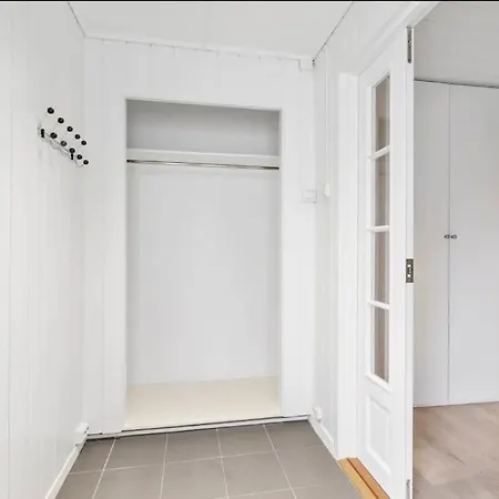 Bolig I Sentrum Med 4 Soverom Vakantiehuis *