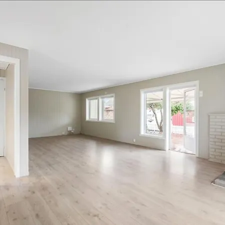 Bolig I Sentrum Med 4 Soverom Stjordal